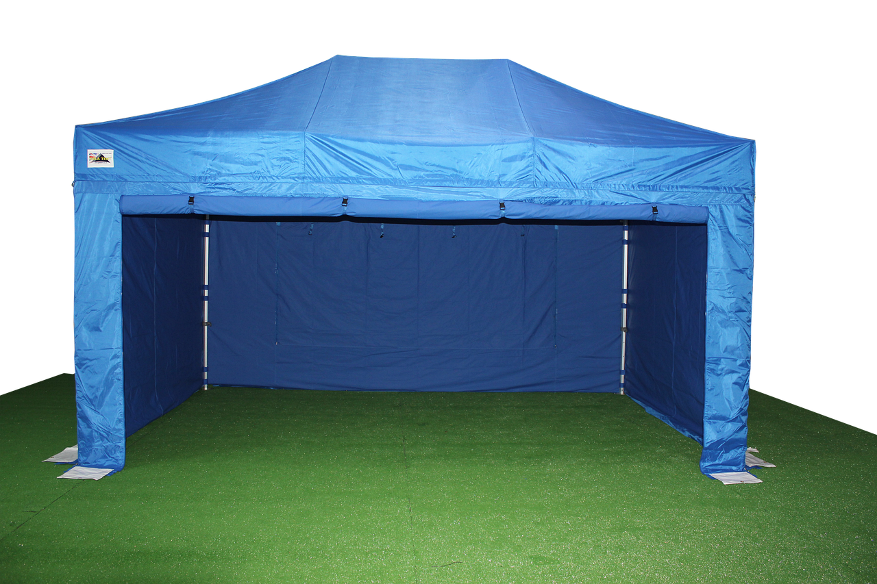 czy altana może mieć ściany