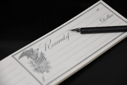 jak długo przechowywać rachunki do umowy zlecenia